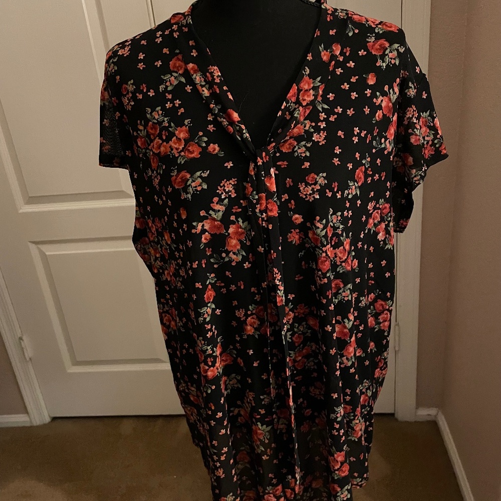 Siren Lily short sleeve blouse with fabric tie at neckline